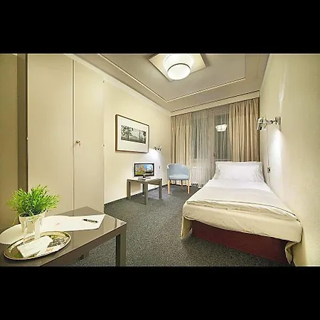Retro Hotel