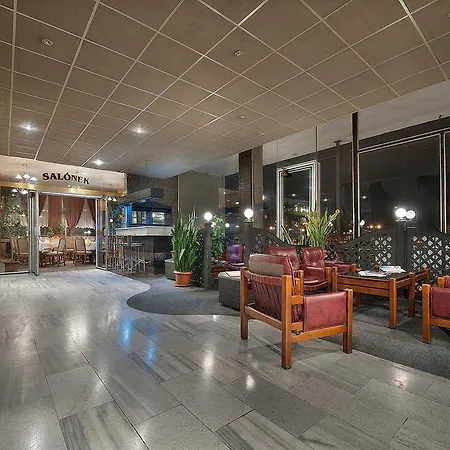 Hotel Retro 3*