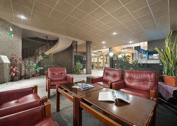 Hotel Retro 3*