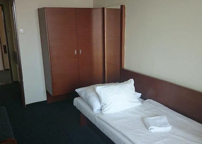Hotel Retro 3*